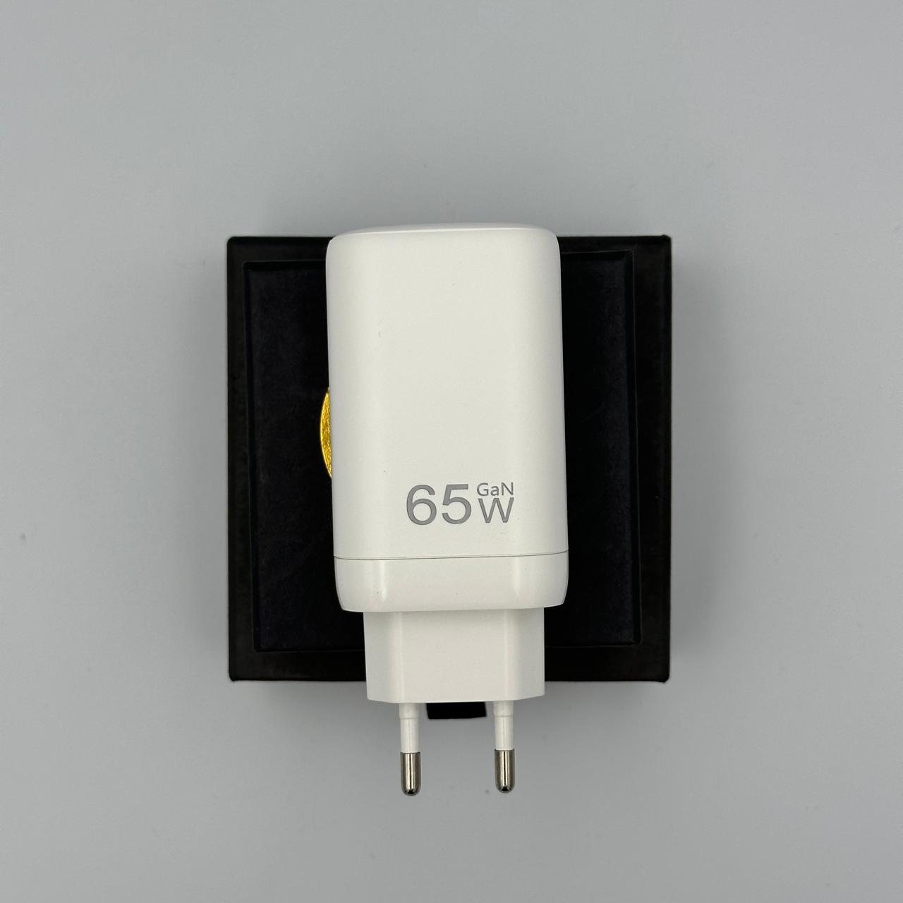 65W Fast Charging Adaptor
